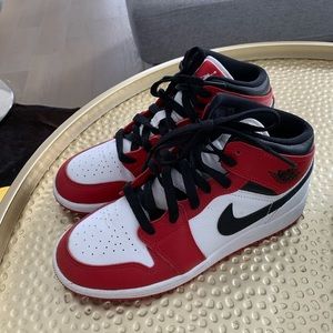 Nike Jordan youth mid size 4.5 youth or 6 women